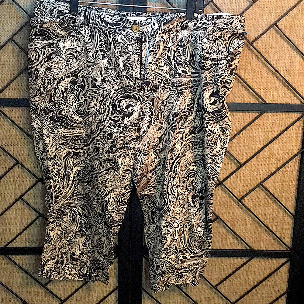 SUSAN GRAVER BLACK WHITE CAPRIS SIZE 20W